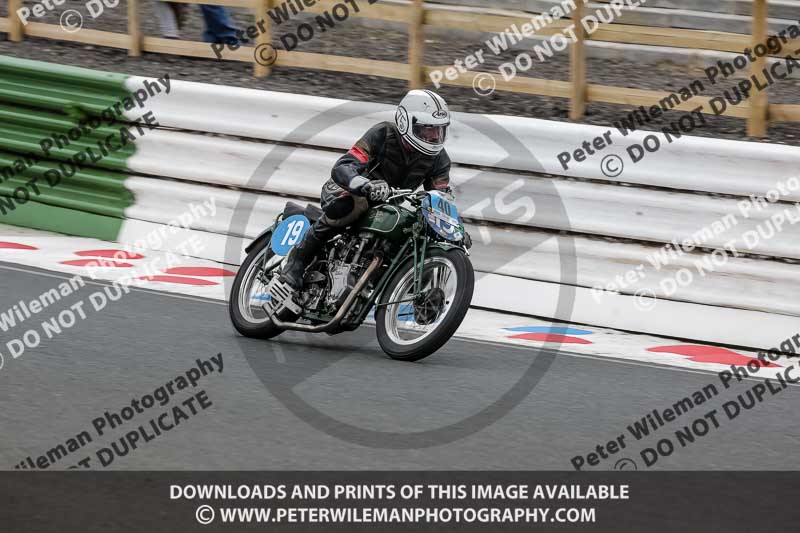 Vintage motorcycle club;eventdigitalimages;mallory park;mallory park trackday photographs;no limits trackdays;peter wileman photography;trackday digital images;trackday photos;vmcc festival 1000 bikes photographs